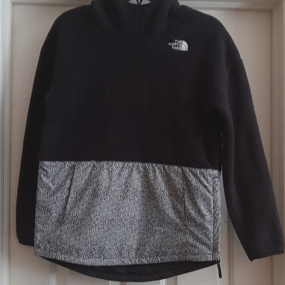 North Face girls fleece pull over hooded jacket